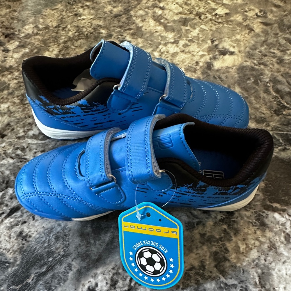 Soccer Shoes Size 2 Royal Blue